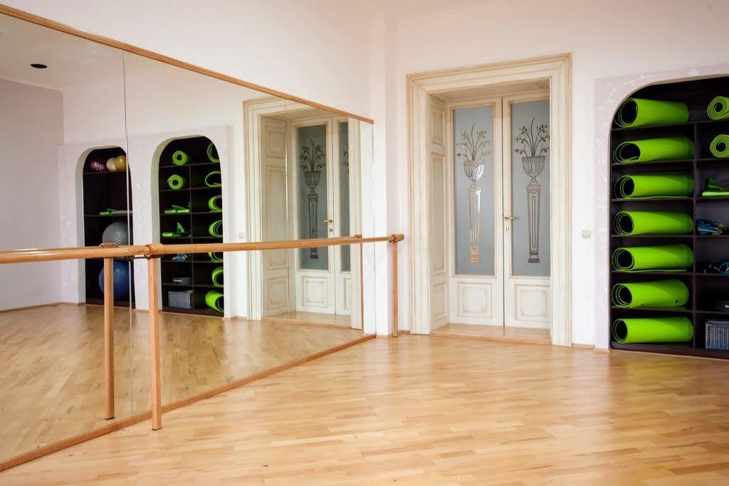Kronhaus Брашов Екстериор снимка